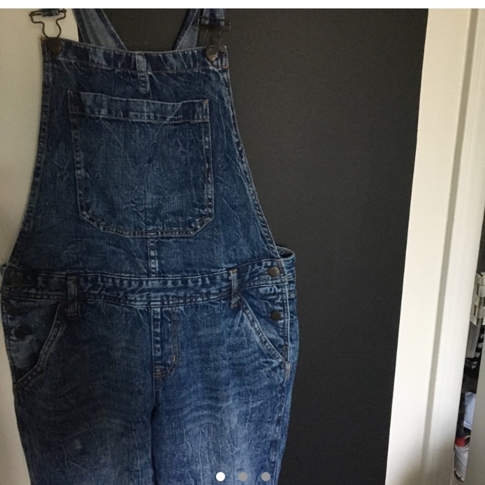 AEROPOSTALE overalls w/ rips🔥